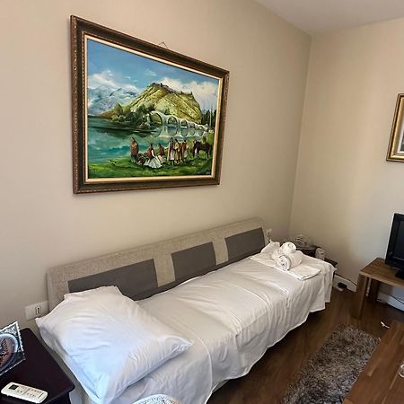Kk Apartment Air Albania-Centrally Located 地拉那 外观 照片