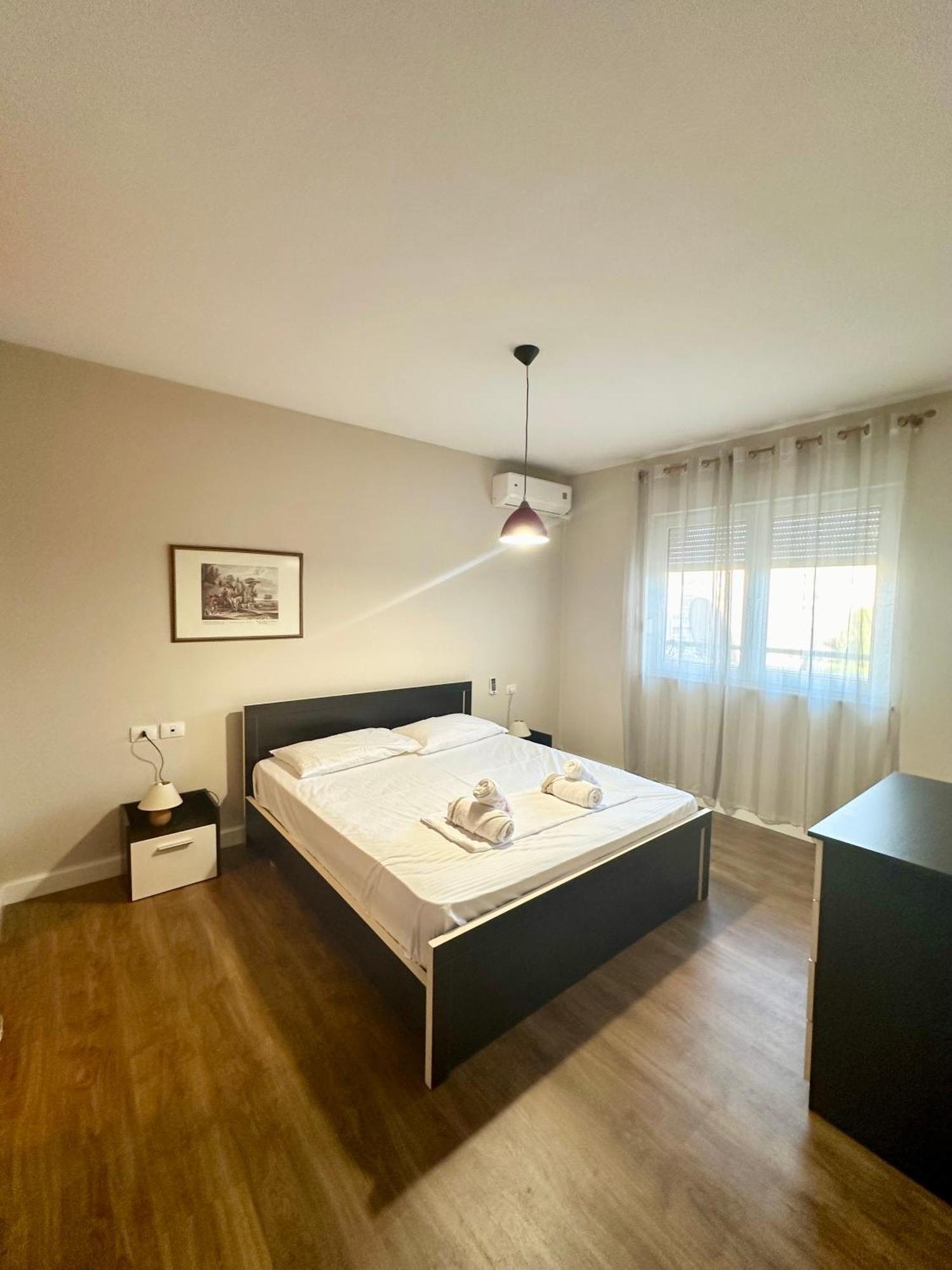 Kk Apartment Air Albania-Centrally Located 地拉那 外观 照片