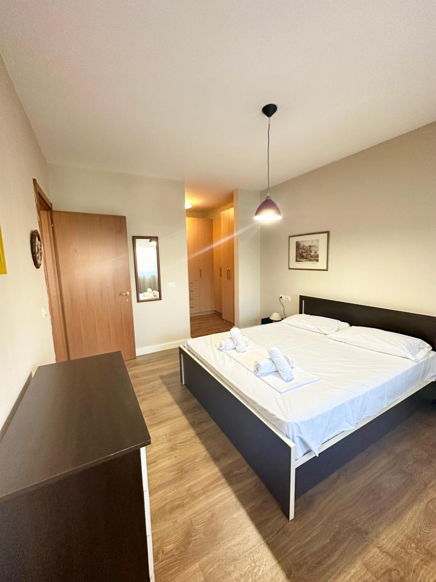 Kk Apartment Air Albania-Centrally Located 地拉那 外观 照片